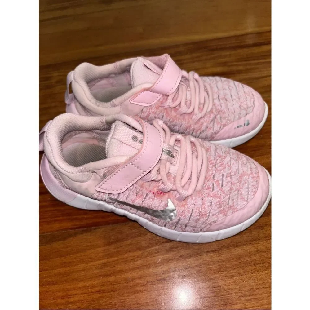 Nike kids pink